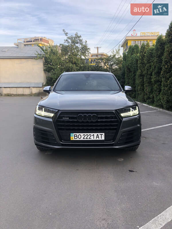 Позашляховик / Кросовер Audi Q7 2015 в Тернополі