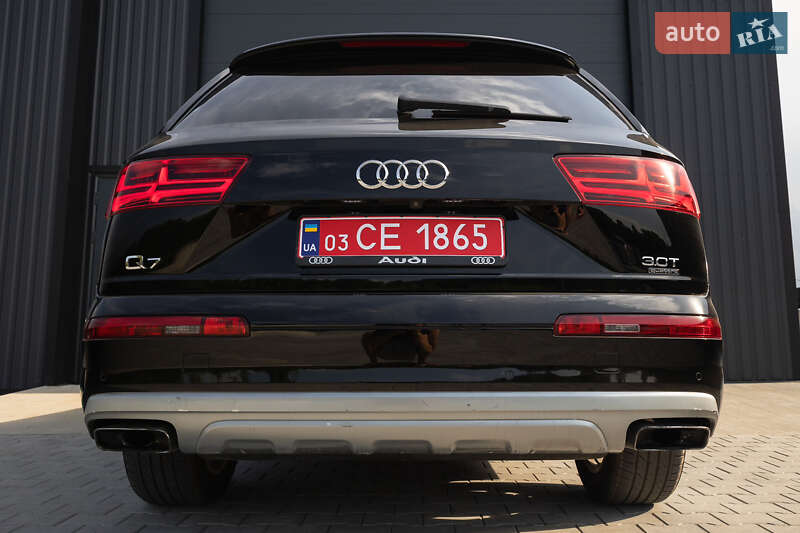 Внедорожник / Кроссовер Audi Q7 2016 в Дубно