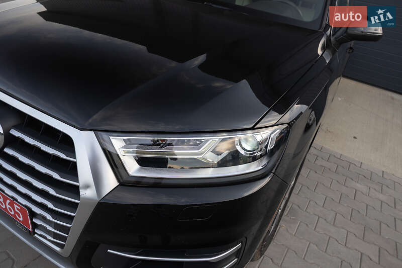 Внедорожник / Кроссовер Audi Q7 2016 в Дубно