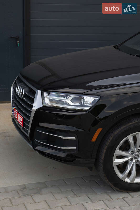 Внедорожник / Кроссовер Audi Q7 2016 в Дубно