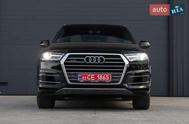 Внедорожник / Кроссовер Audi Q7 2016 в 