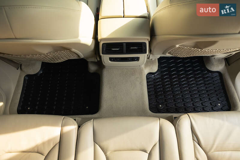 Внедорожник / Кроссовер Audi Q7 2016 в Дубно