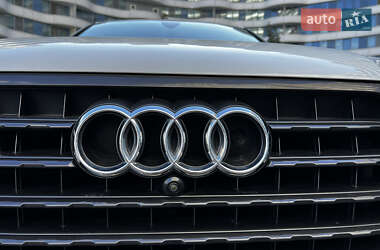 Внедорожник / Кроссовер Audi Q7 2016 в 