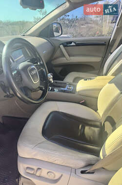 Позашляховик / Кросовер Audi Q7 2008 в 