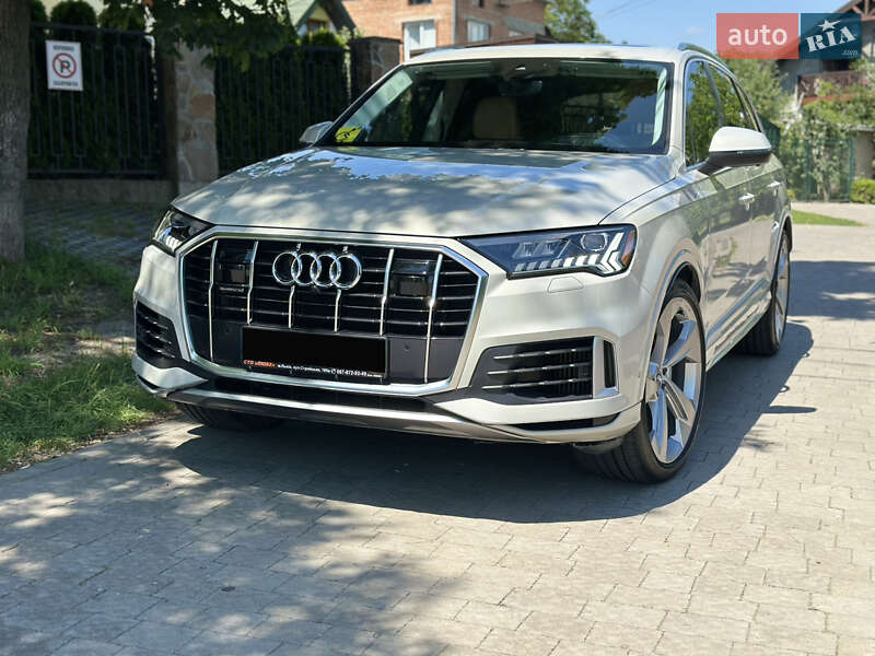 Внедорожник / Кроссовер Audi Q7 2020 в 