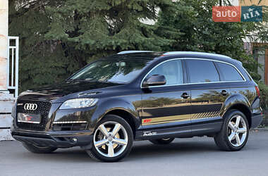 Позашляховик / Кросовер Audi Q7 2009 в 