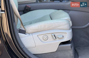 Позашляховик / Кросовер Audi Q7 2009 в 