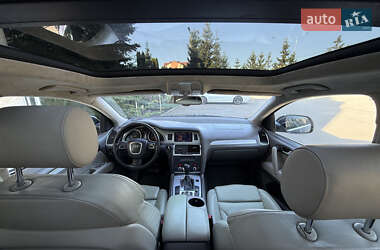 Позашляховик / Кросовер Audi Q7 2009 в 