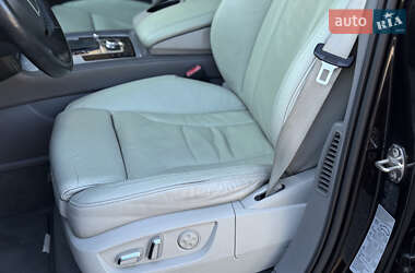 Позашляховик / Кросовер Audi Q7 2009 в 
