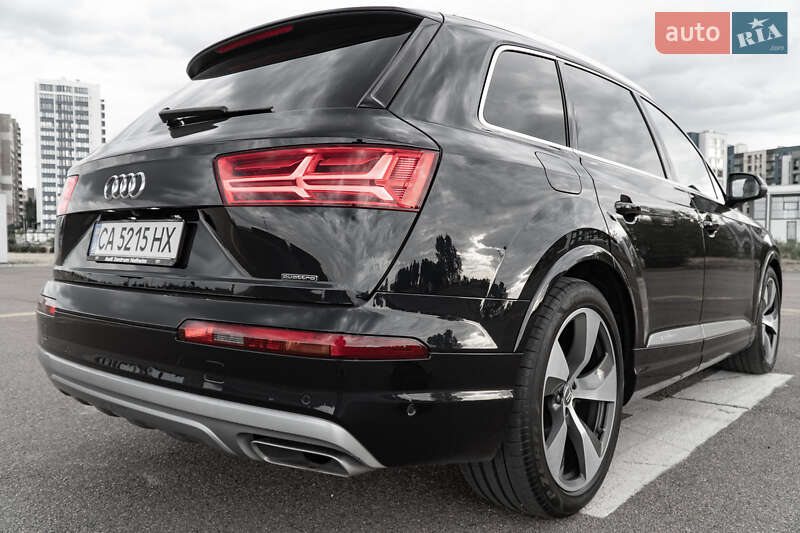 Позашляховик / Кросовер Audi Q7 2016 в Черкасах