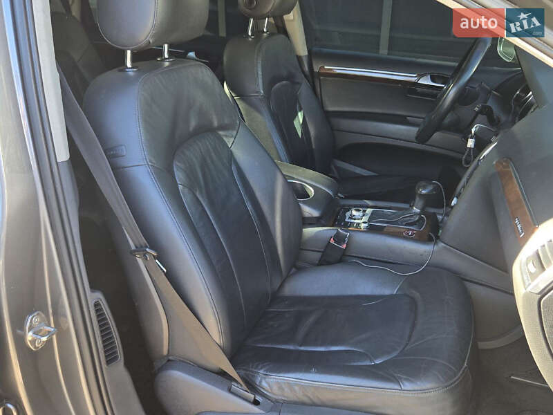 Позашляховик / Кросовер Audi Q7 2012 в Києві