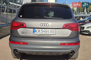 Внедорожник / Кроссовер Audi Q7 2012 в 