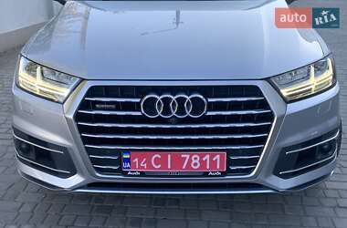 Внедорожник / Кроссовер Audi Q7 2016 в 