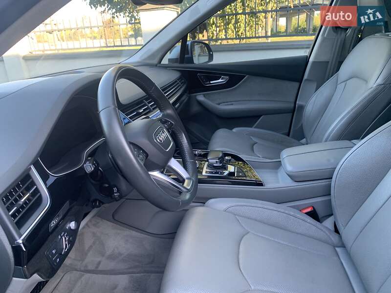 Позашляховик / Кросовер Audi Q7 2016 в Дрогобичі