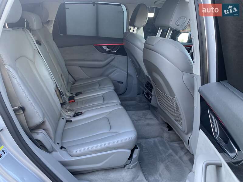 Позашляховик / Кросовер Audi Q7 2016 в Дрогобичі