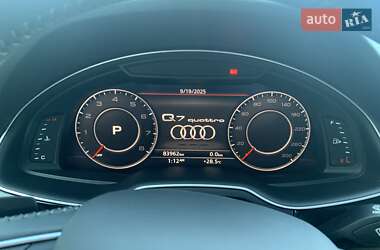 Внедорожник / Кроссовер Audi Q7 2016 в 