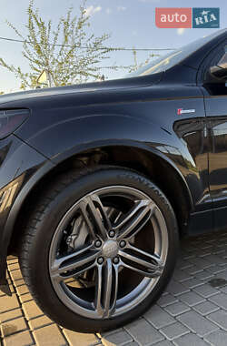Внедорожник / Кроссовер Audi Q7 2014 в 