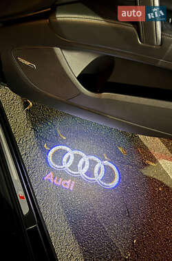 Внедорожник / Кроссовер Audi Q7 2014 в 