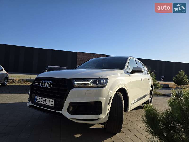 Внедорожник / Кроссовер Audi Q7 2016 в Хмельницком