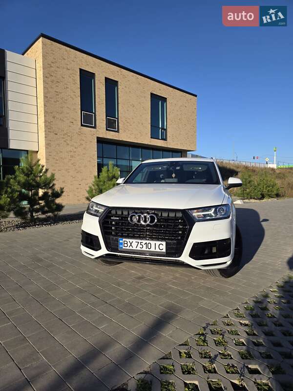 Внедорожник / Кроссовер Audi Q7 2016 в Хмельницком