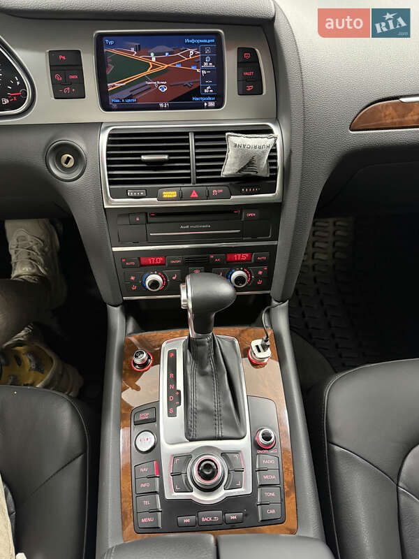 Позашляховик / Кросовер Audi Q7 2013 в Одесі