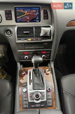 Внедорожник / Кроссовер Audi Q7 2013 в 