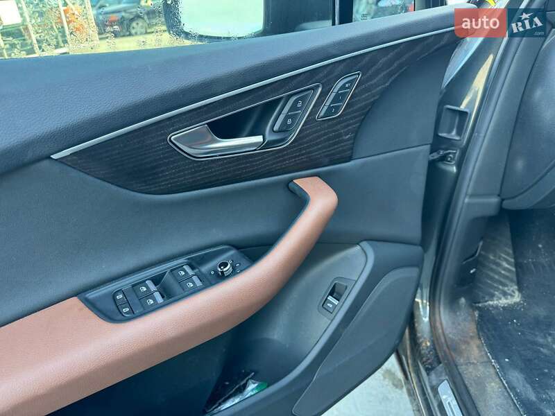 Позашляховик / Кросовер Audi Q7 2021 в Львові