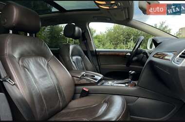 Позашляховик / Кросовер Audi Q7 2015 в 