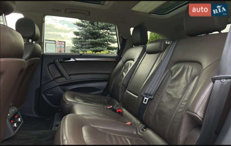 Позашляховик / Кросовер Audi Q7 2015 в Дрогобичі