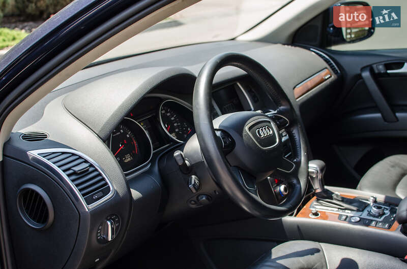 Позашляховик / Кросовер Audi Q7 2014 в Харкові