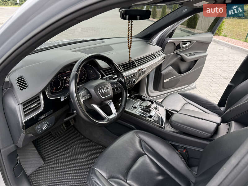 Внедорожник / Кроссовер Audi Q7 2017 в Виннице