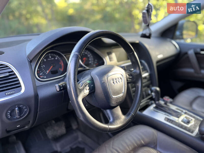 Позашляховик / Кросовер Audi Q7 2007 в Черкасах