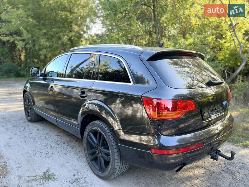 Позашляховик / Кросовер Audi Q7 2007 в Черкасах
