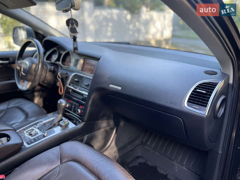 Позашляховик / Кросовер Audi Q7 2007 в Черкасах
