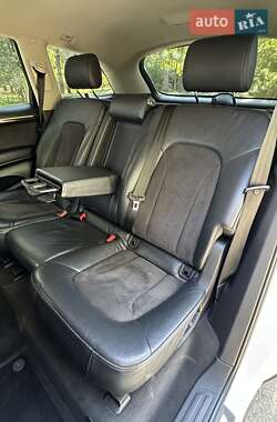 Внедорожник / Кроссовер Audi Q7 2013 в 