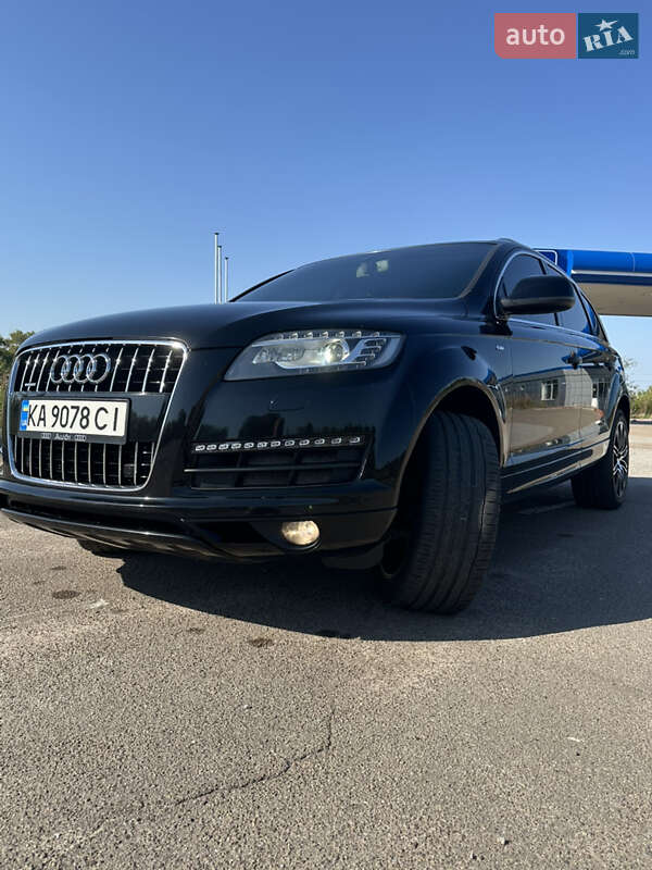 Позашляховик / Кросовер Audi Q7 2011 в Житомирі