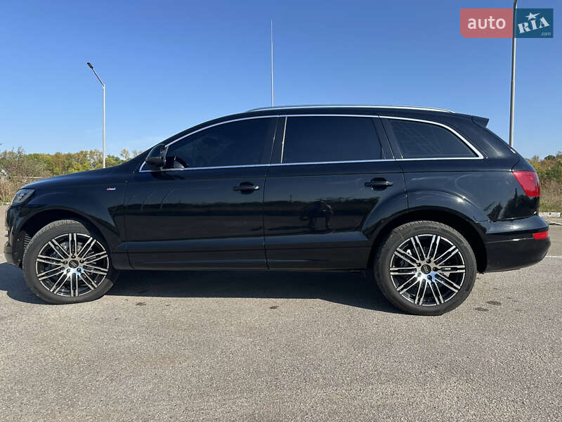 Позашляховик / Кросовер Audi Q7 2011 в Житомирі