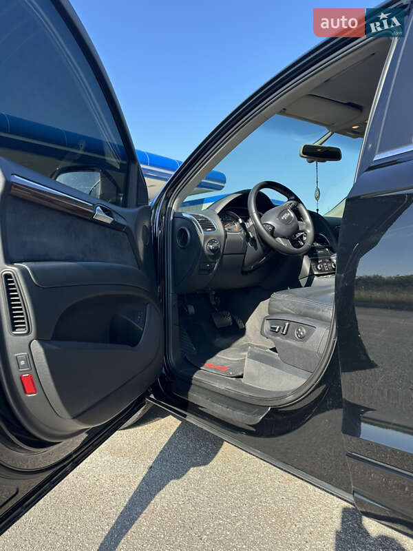 Позашляховик / Кросовер Audi Q7 2011 в Житомирі