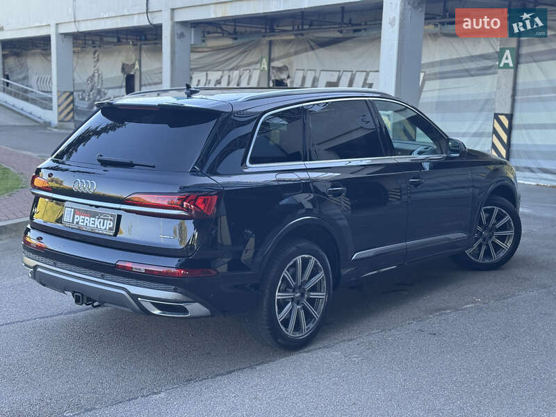 Позашляховик / Кросовер Audi Q7 2019 в Києві