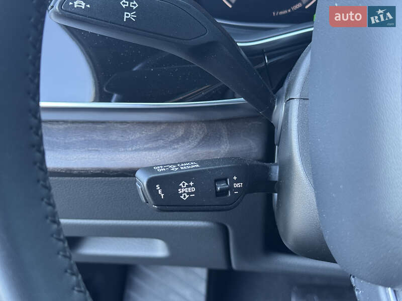 Позашляховик / Кросовер Audi Q7 2019 в Києві