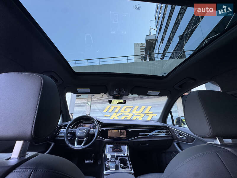 Позашляховик / Кросовер Audi Q7 2019 в Києві