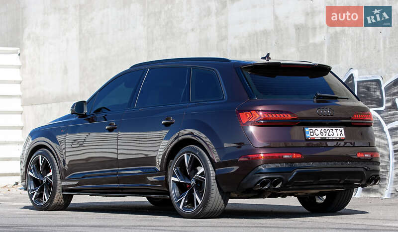 Позашляховик / Кросовер Audi Q7 2021 в Львові