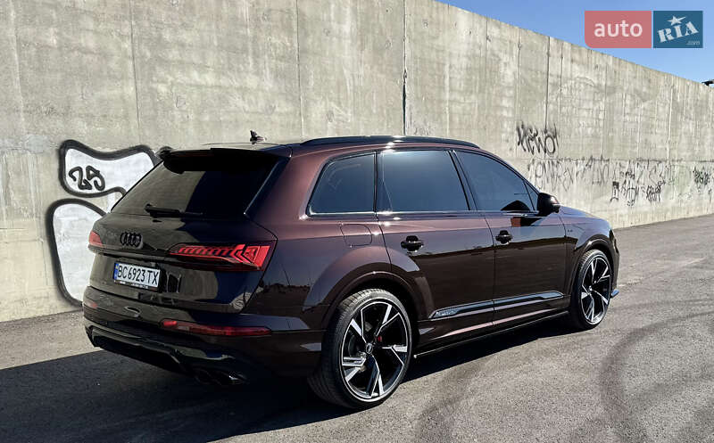 Позашляховик / Кросовер Audi Q7 2021 в Львові
