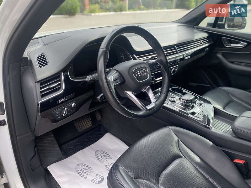 Внедорожник / Кроссовер Audi Q7 2018 в Луцке
