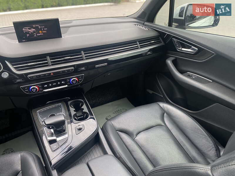 Внедорожник / Кроссовер Audi Q7 2018 в Луцке