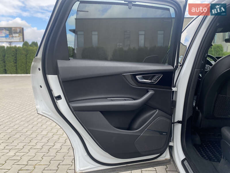 Внедорожник / Кроссовер Audi Q7 2018 в Луцке