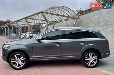 Позашляховик / Кросовер Audi Q7 2015 в 