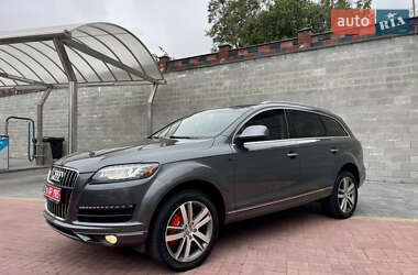 Позашляховик / Кросовер Audi Q7 2015 в 