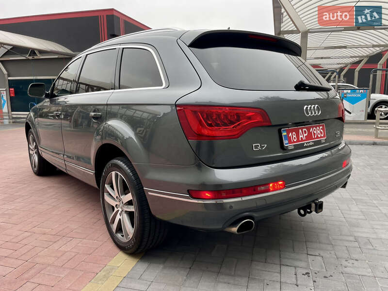 Внедорожник / Кроссовер Audi Q7 2015 в Ровно