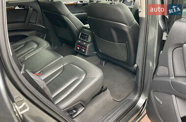 Позашляховик / Кросовер Audi Q7 2015 в 